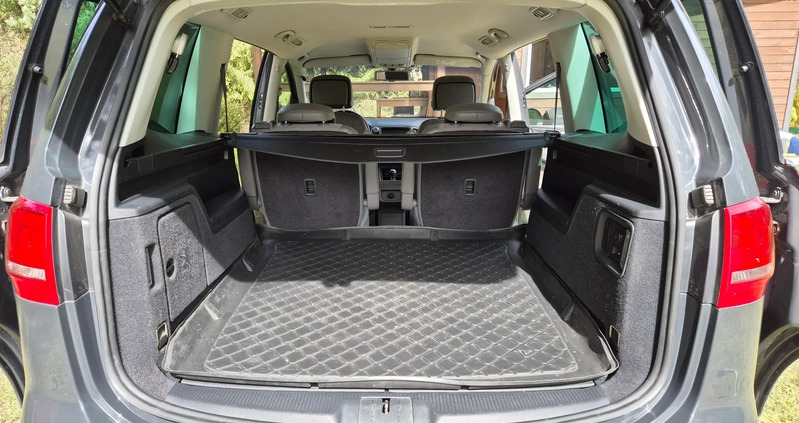 Volkswagen Sharan cena 60500 przebieg: 253000, rok produkcji 2014 z Warszawa małe 704
